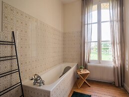 Holiday Home Adjoining a Chateau
