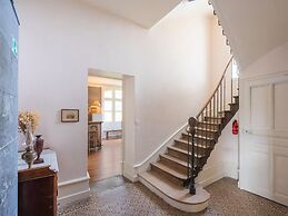 Holiday Home Adjoining a Chateau