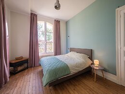 Holiday Home Adjoining a Chateau