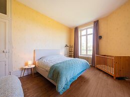 Holiday Home Adjoining a Chateau