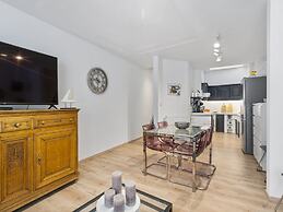 Beachfront Holiday Home Near the Market