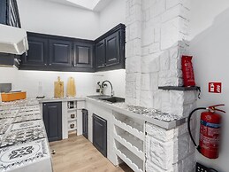 Beachfront Holiday Home Near the Market