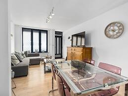 Beachfront Holiday Home Near the Market