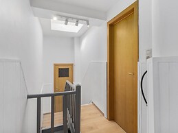 Beachfront Holiday Home Near the Market