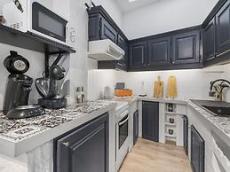 Beachfront Holiday Home Near the Market