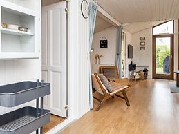 6 Person Holiday Home in Hemmet