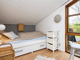 6 Person Holiday Home in Hemmet