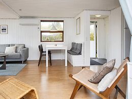 6 Person Holiday Home in Hemmet