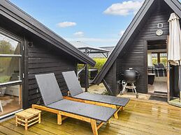 6 Person Holiday Home in Hemmet
