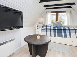 6 Person Holiday Home in Hemmet