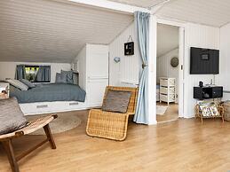 6 Person Holiday Home in Hemmet
