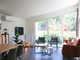 Bunglow With Pool in Hoenderloo