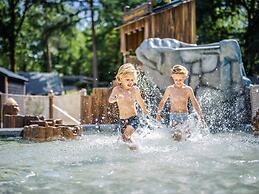 Bunglow With Pool in Hoenderloo