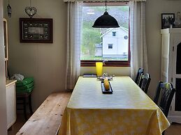 10 Person Holiday Home in Reinfjord-by Traum