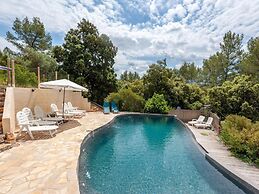 Quiet Vacation Home With Private Pool