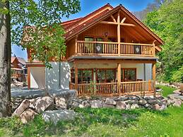 Castle Chalet No. 19