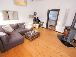 Majestic Apartment in Brakel