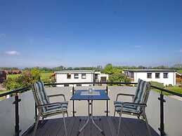 Albatros in the House of Aquarius