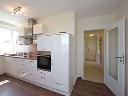 Albatros in the House of Aquarius