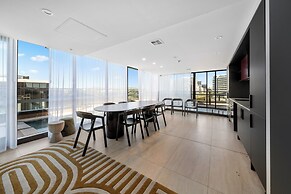 cozy 2BR with free parking & wifi