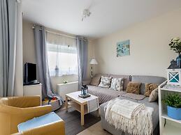 Cozy Apartment With a View of the Canal