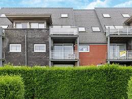 Cozy Apartment With a View of the Canal