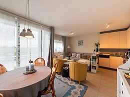 Cozy Apartment With a View of the Canal