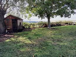 Spacious Holiday Home With Garden