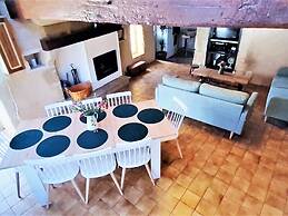 Geraeumiges Ferienhaus mit Garten