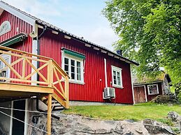 4 Person Holiday Home in Allingsas, Sverige
