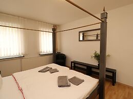 Central Apartment Near the Trade Fair