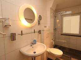 Central Apartment Near the Trade Fair