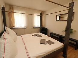 Central Apartment Near the Trade Fair