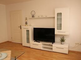 Central Apartment Near the Trade Fair