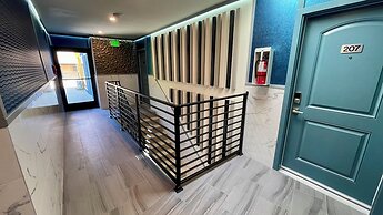 Quintessence ApartHotel
