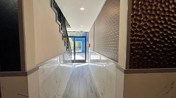 Quintessence ApartHotel