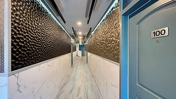 Quintessence ApartHotel