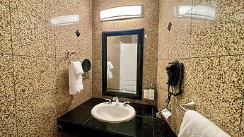 Quintessence ApartHotel