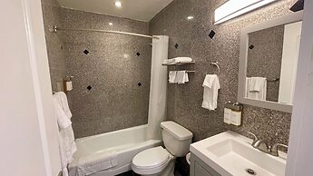 Quintessence ApartHotel