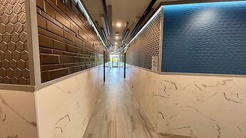 Quintessence ApartHotel