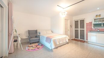 Ganghwa Giverny Spa Pension