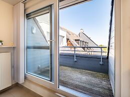 Alise Sunny Duplex Apartment in Koksijde