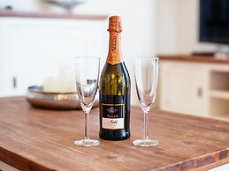 Alise Sunny Duplex Apartment in Koksijde