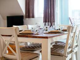 Alise Sunny Duplex Apartment in Koksijde