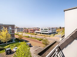 Alise Sunny Duplex Apartment in Koksijde