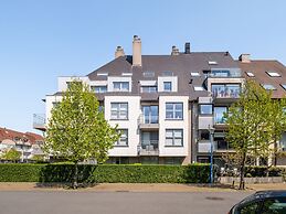 Alise Sunny Duplex Apartment in Koksijde