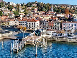 Holiday Home by Lake Maggiore With Balcony