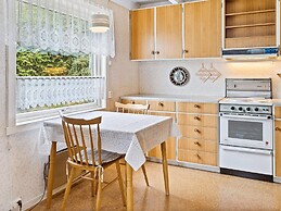 6 Person Holiday Home in Aram-by Traum