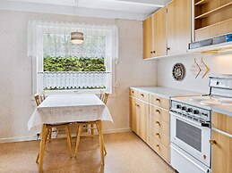 6 Person Holiday Home in Aram-by Traum