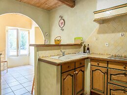 Spacious Holiday Home With Private Pool and Park